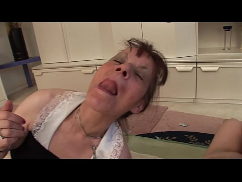 ❤️ Kaks vanaema ja üks vanaisa teevad kolmekesi ❤️❌ Pornovideo at us ☑